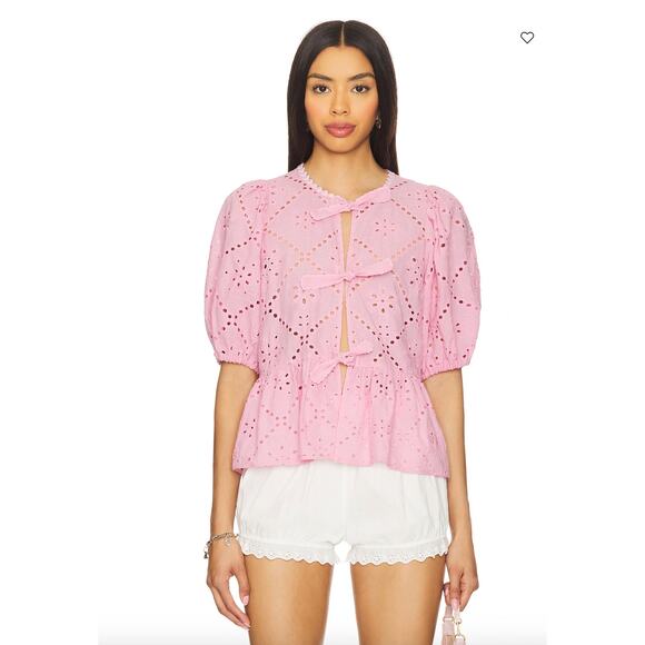 Saylor Naomie Blouse in Pink. Size Medium - Picture 1 of 4